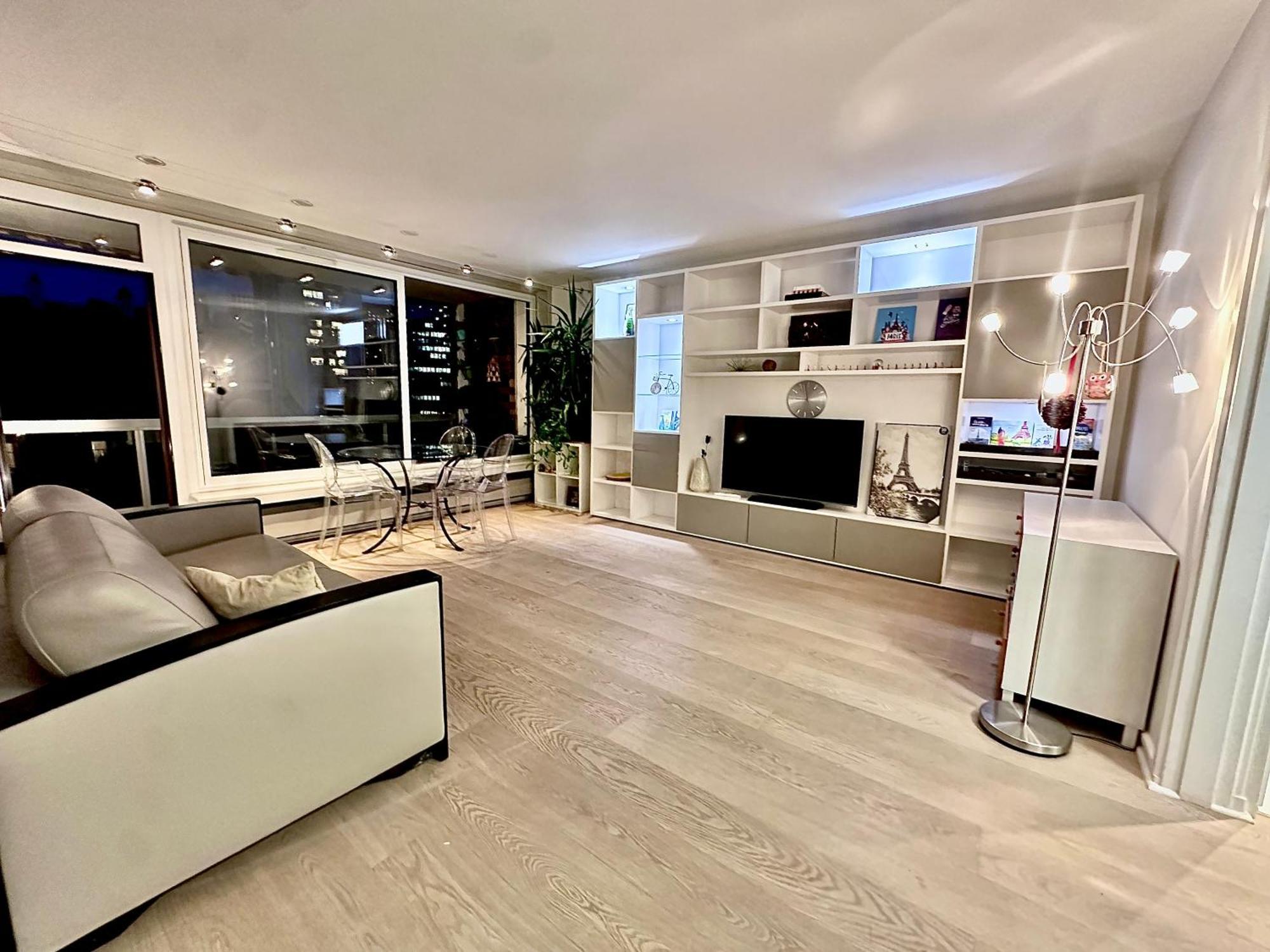 Appartamento Tour Eiffel Two-bathroom Two-bedroom Loggia Spacious Quiet Brand-new Parigi